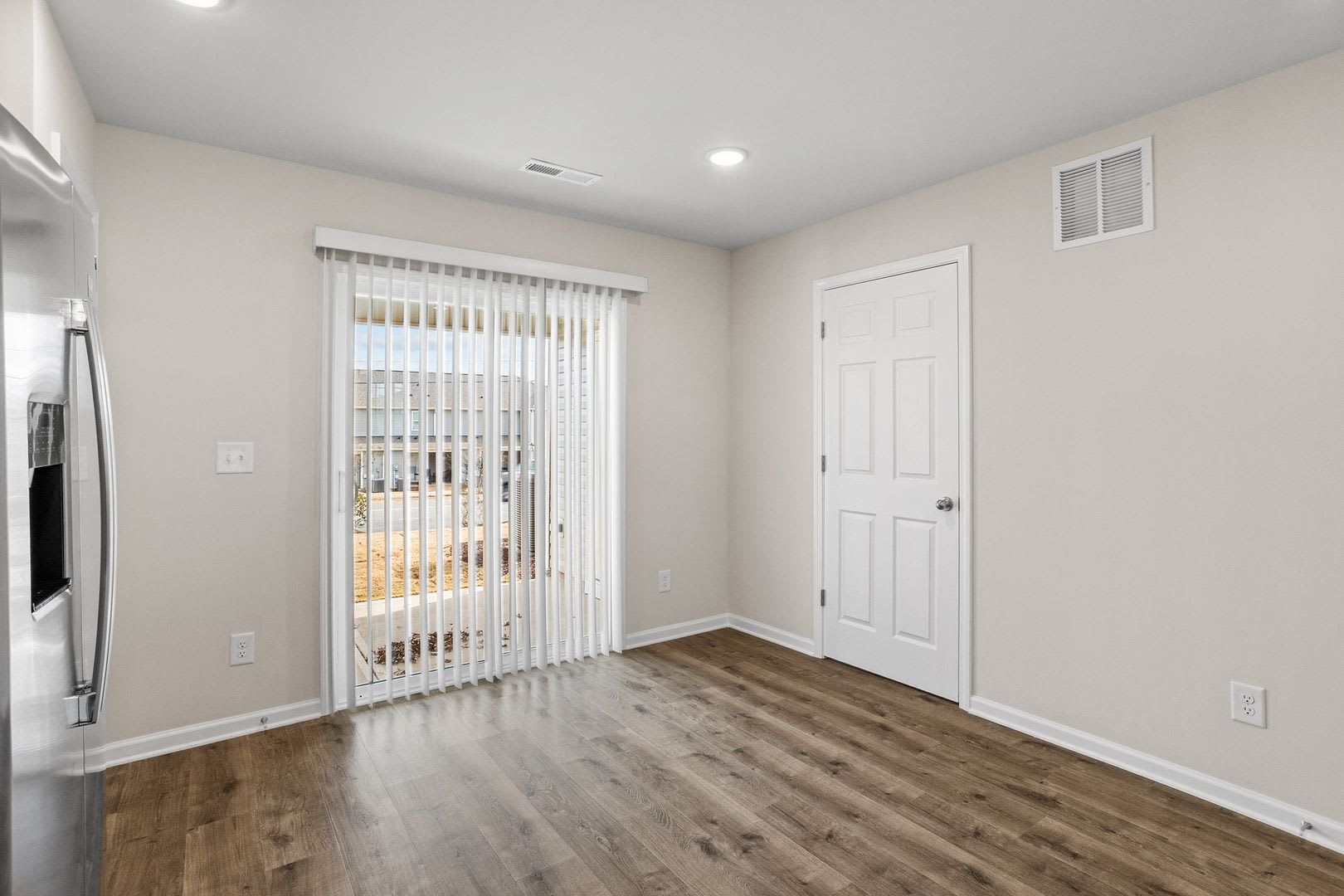 2 Bd 2 5 Ba Townhome – photo 4