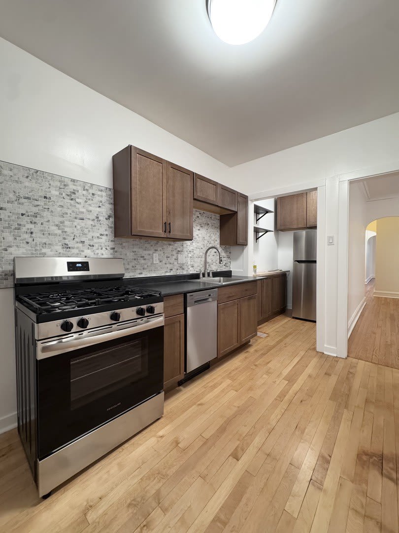 4752 N Virginia Avenue – photo 4