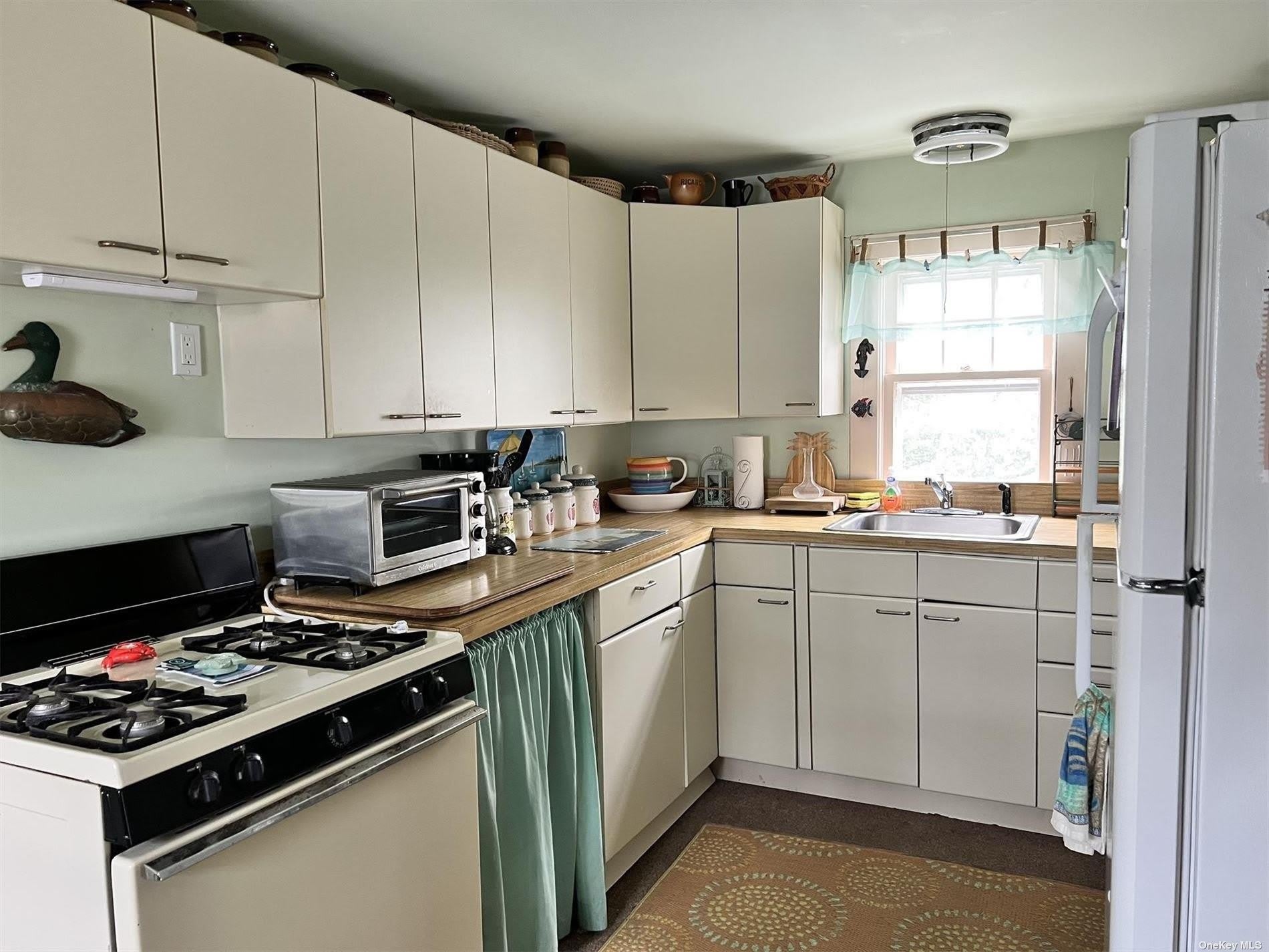 63 Bungalow Walk – photo 3