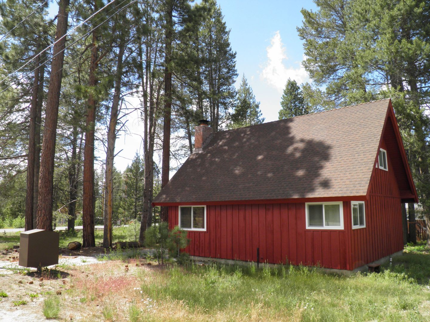 4 bedroom cabin with fireplace – photo 1
