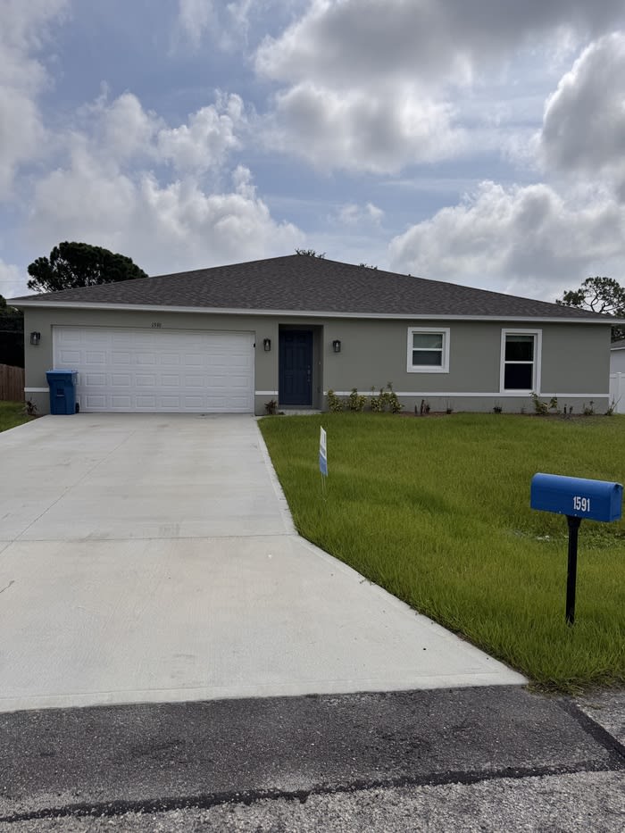 1591 Rushmore Avenue Southeast – photo 1