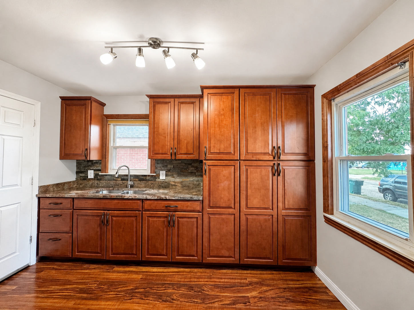 1773 Russell Avenue – photo 5