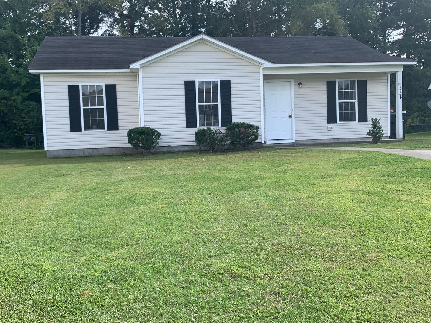 City Home located in Quiet Community – photo 2