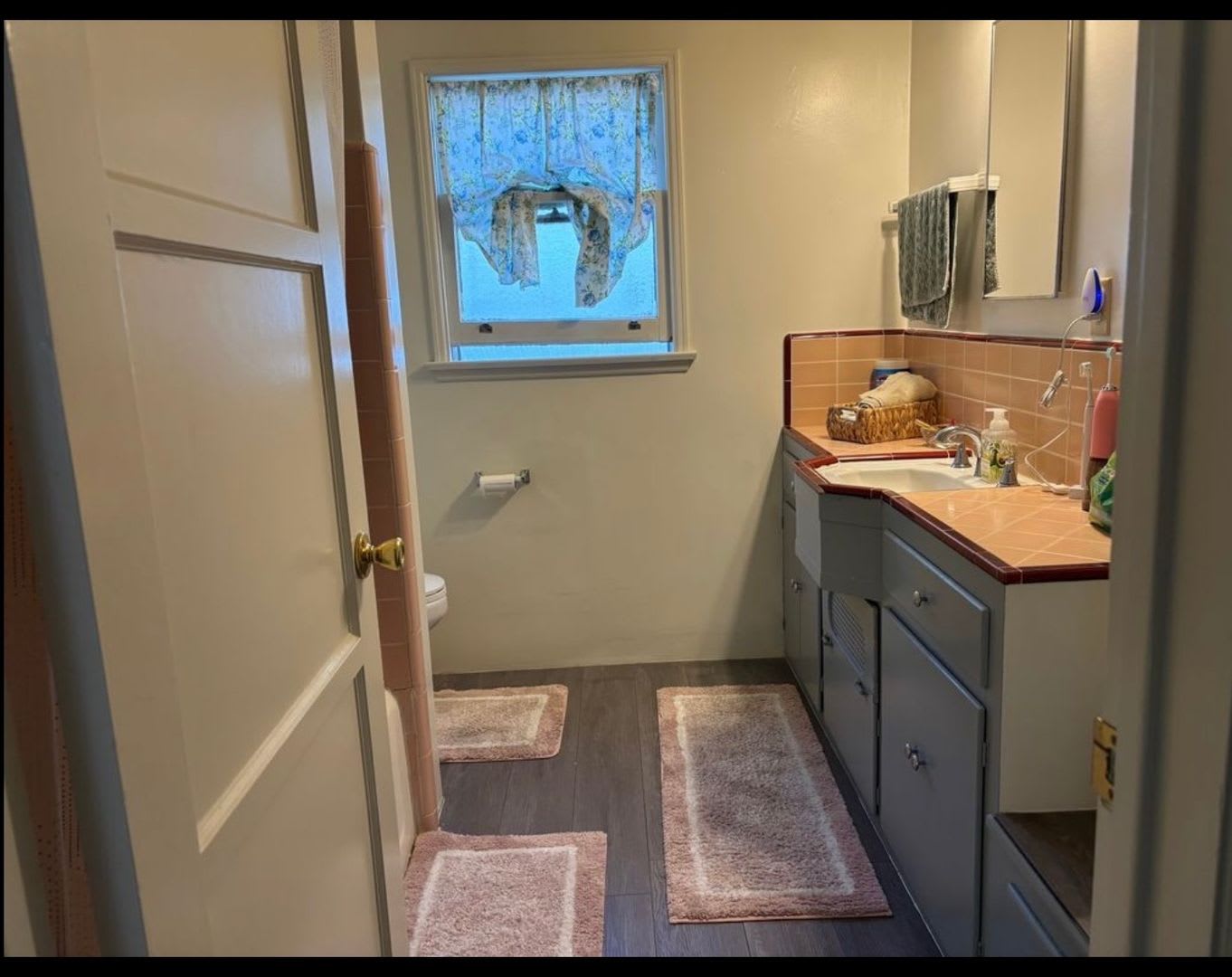 Charming 2 Bed 1 Bath Tustiin Home on Large Lot – photo 5