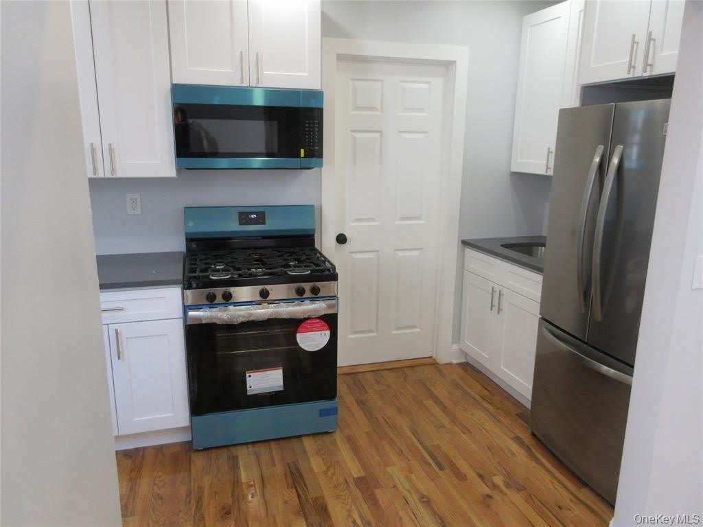 949 E 213Th Street – photo 5