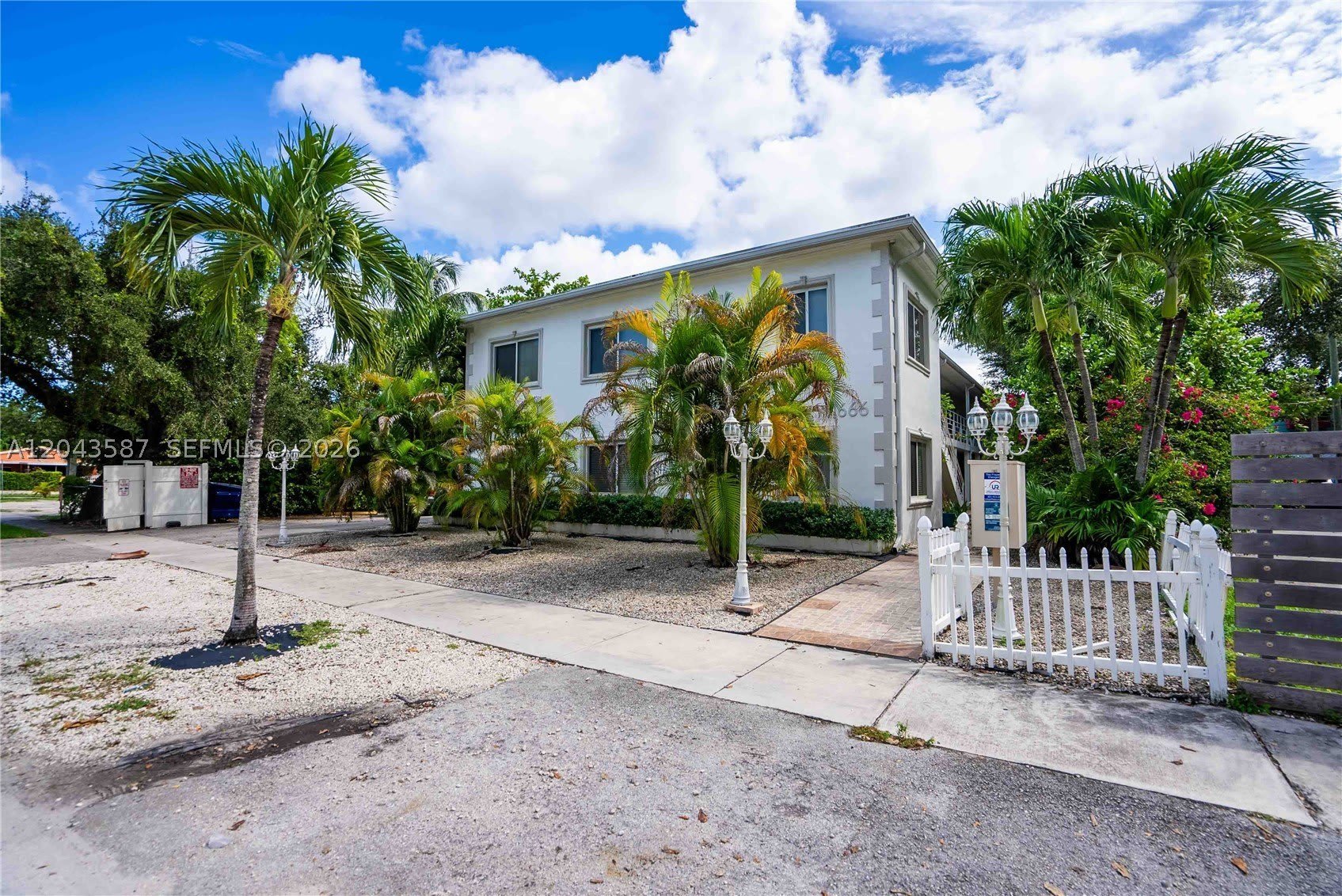 666 NE 80th St – photo 1