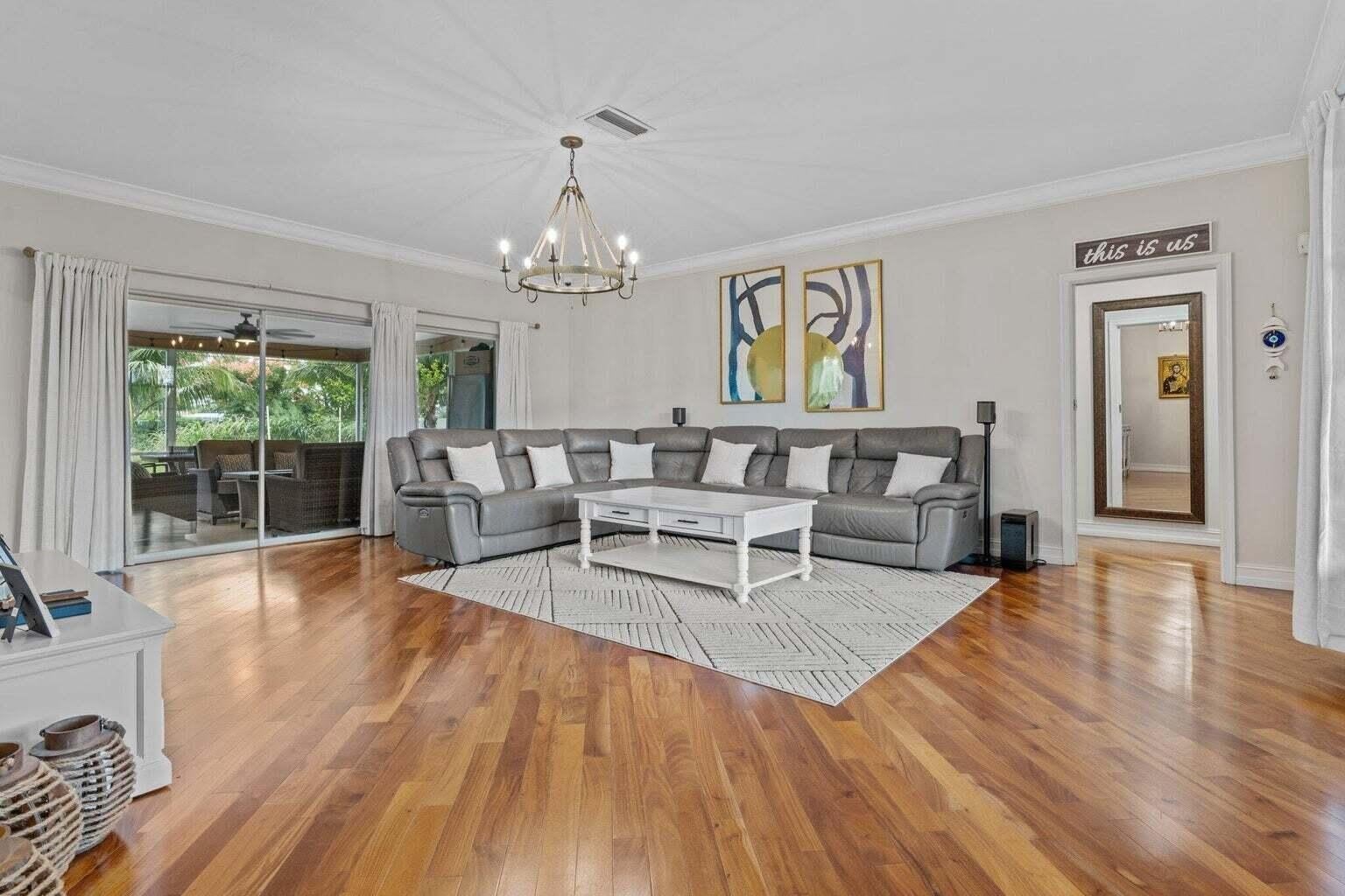 3929 LOWSON Boulevard – photo 3
