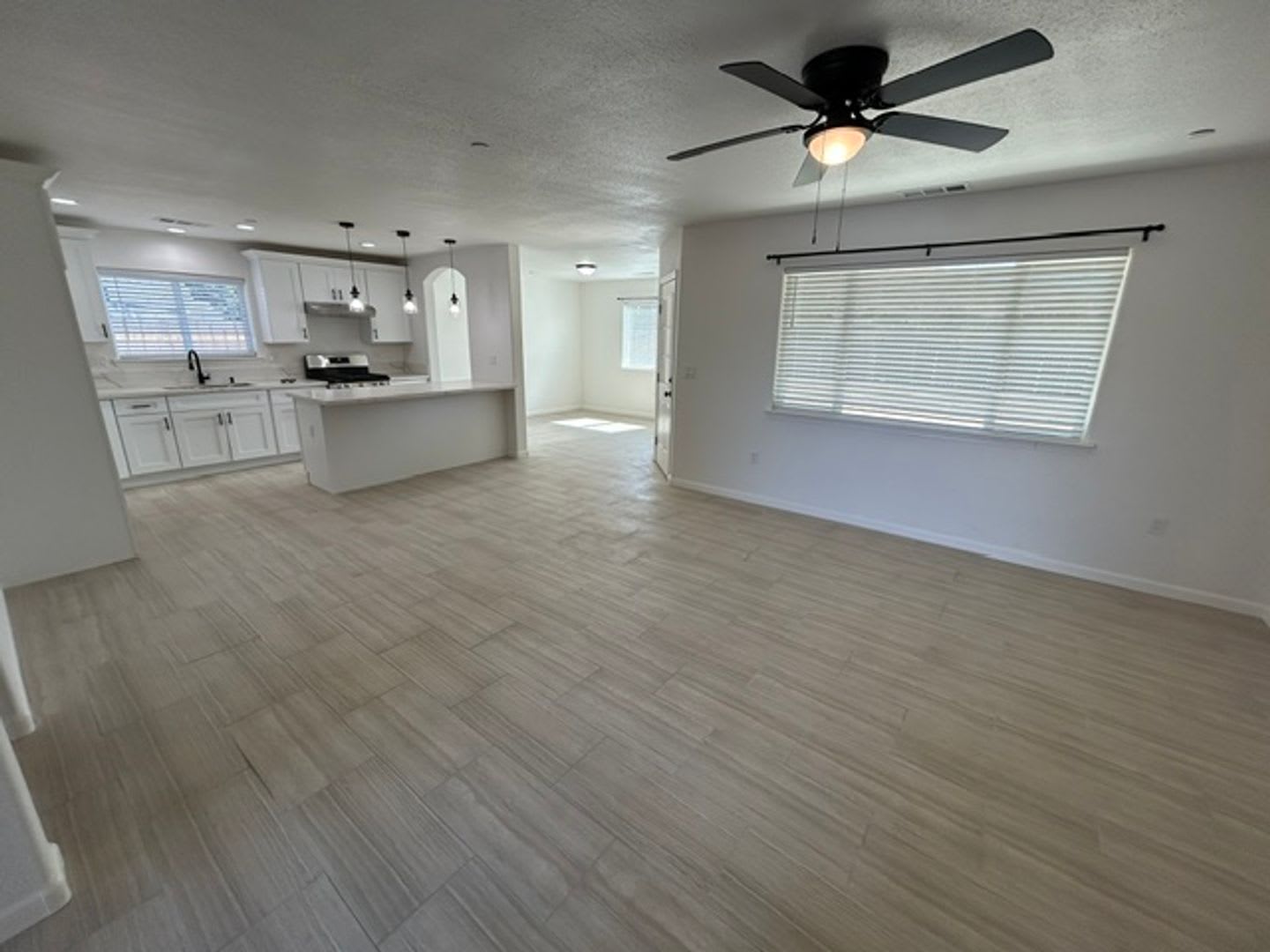 Brand New 3 Bedroom 2 Bathroom Home in Woodlake! – photo 3
