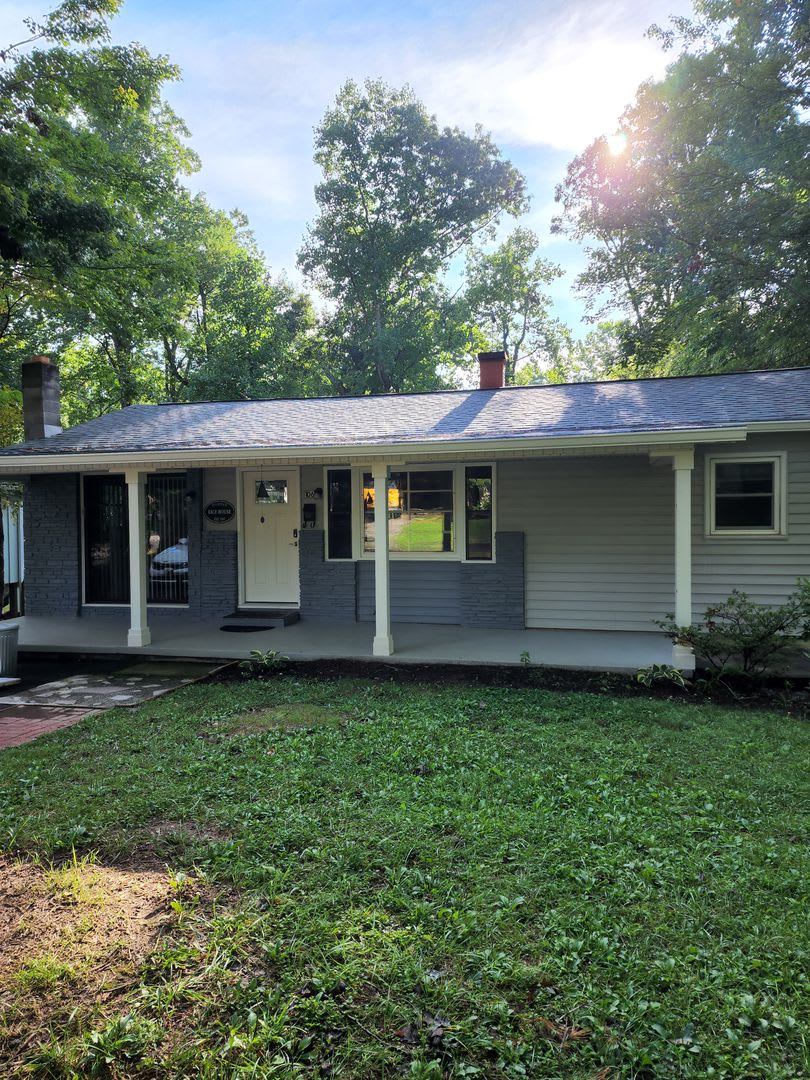 Black Mountain Rental – photo 2