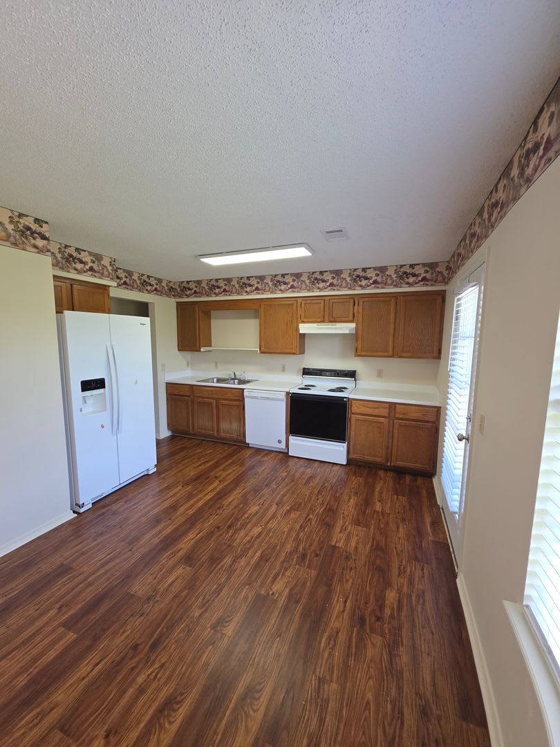 504 E 14Th St – photo 4