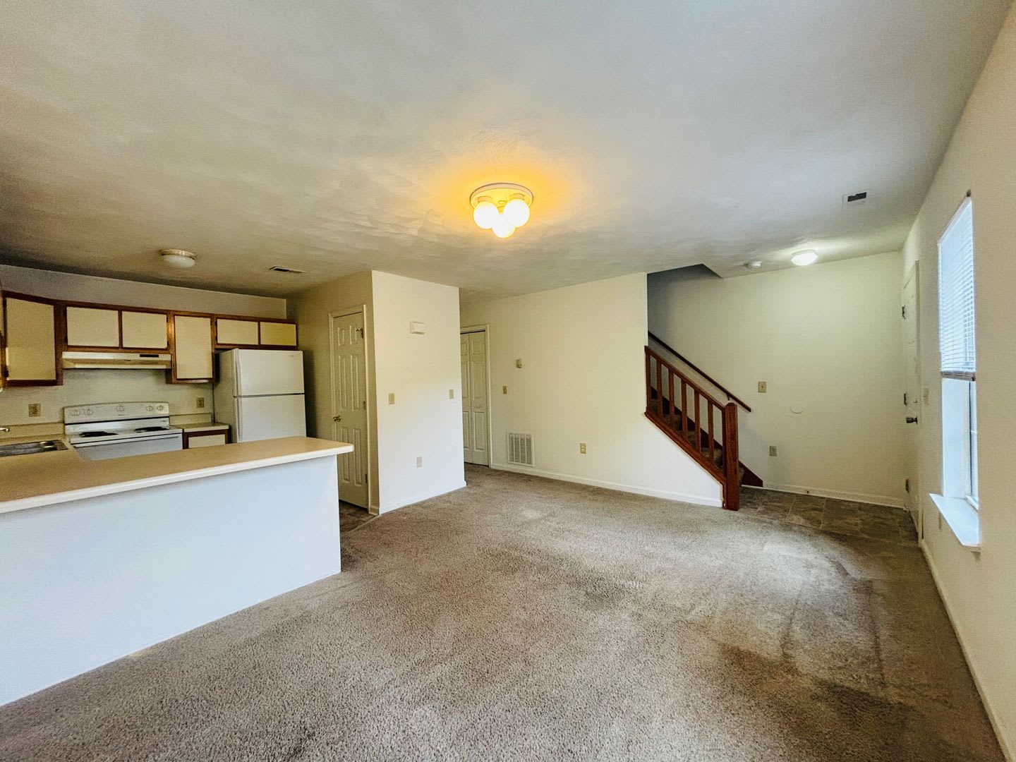 4 Bedroom 2.5 half Bath Townhouse – photo 4