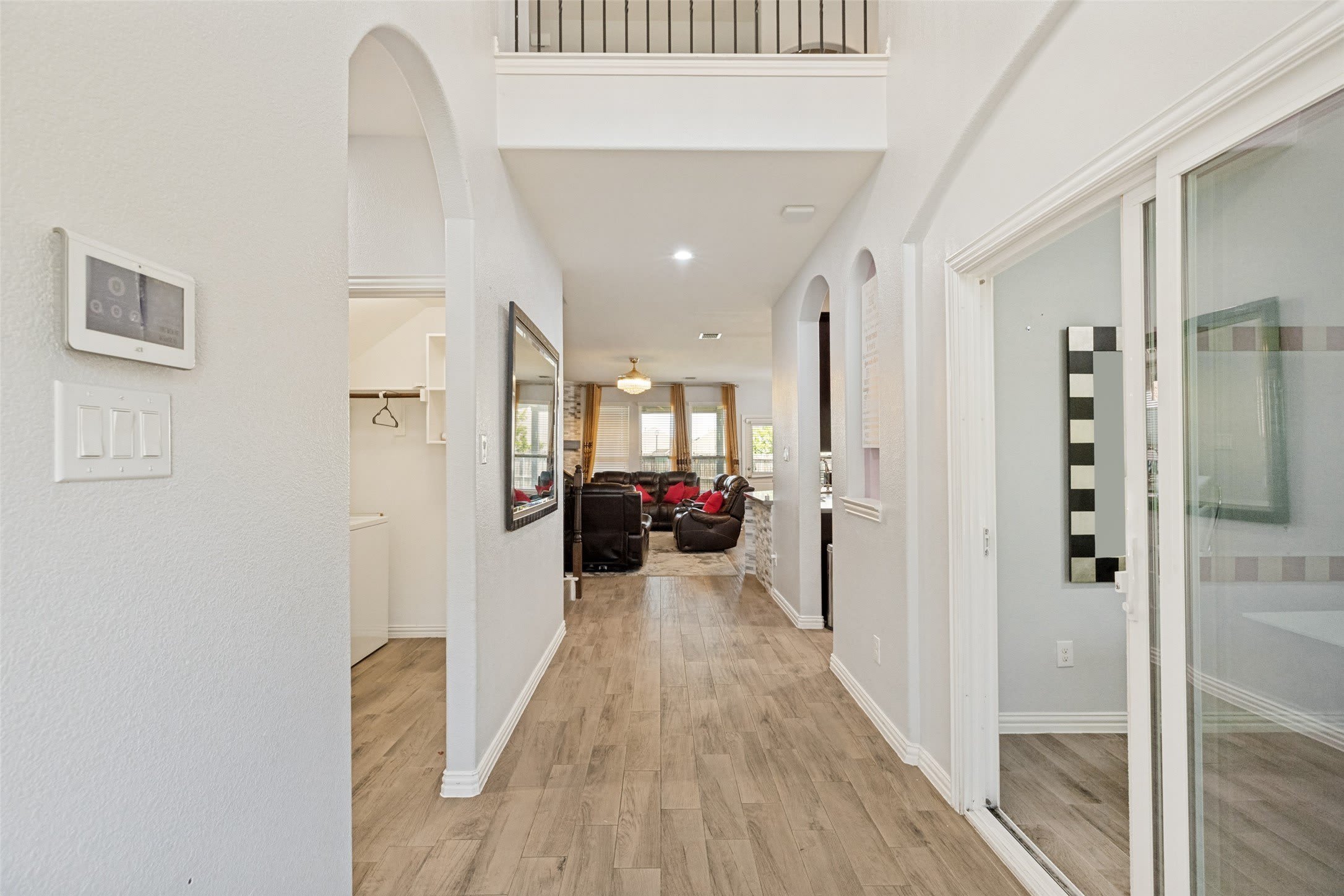 818 Blackhawk Drive – photo 3