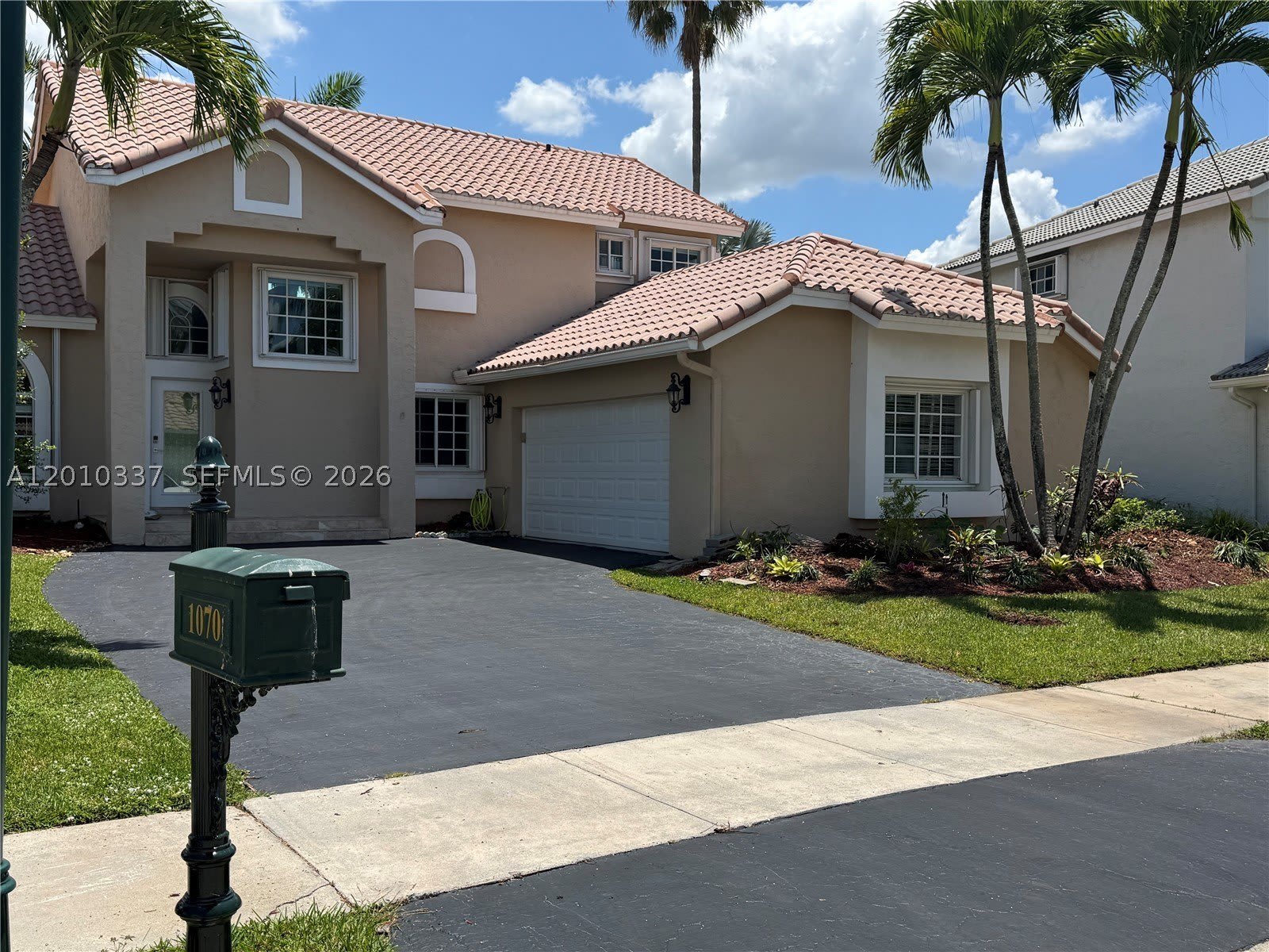 1070 Capistrano – photo 2