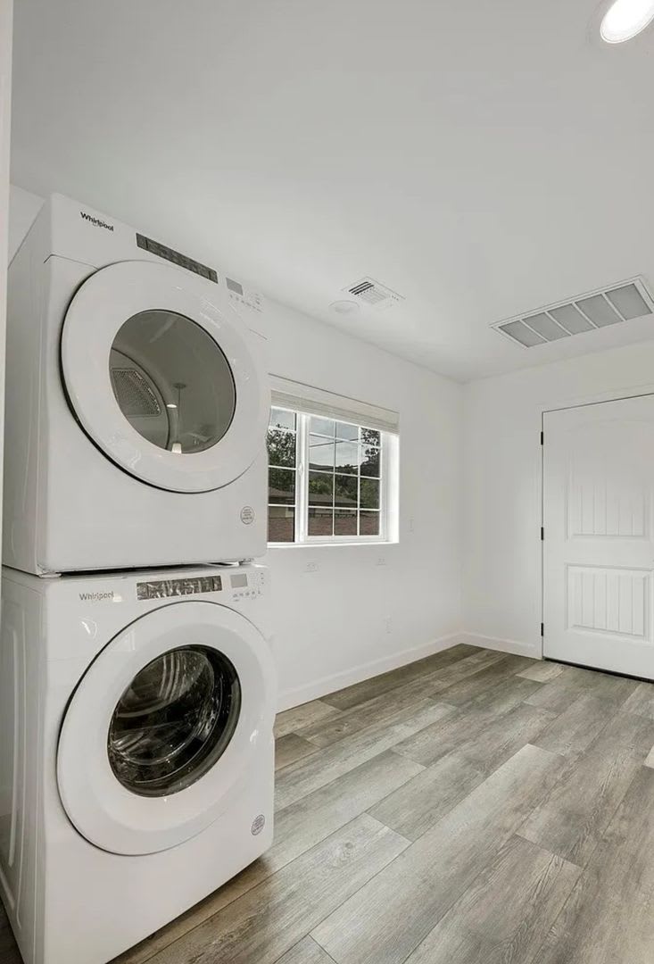 550 Hathaway Ave – photo 4