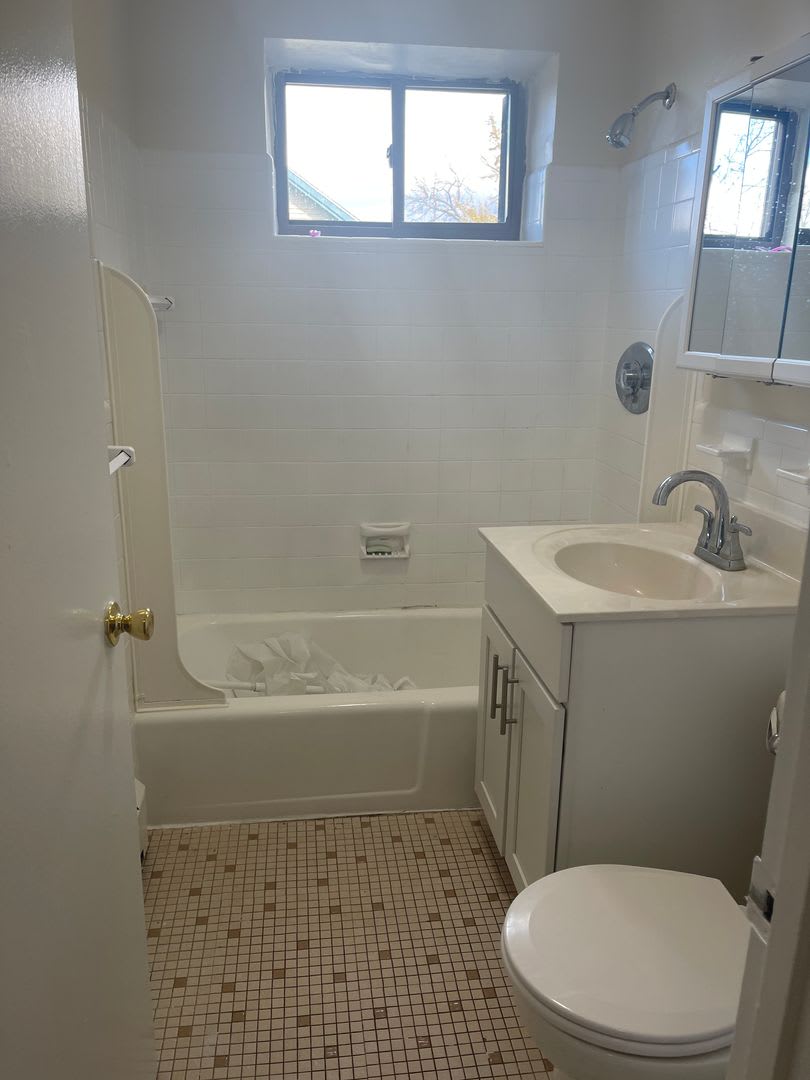 Packards Corner HUGE 1 bed, AC, Dishwasher HW floors Lots of Closets! Now or 9.1 FREE MONTH – photo 2