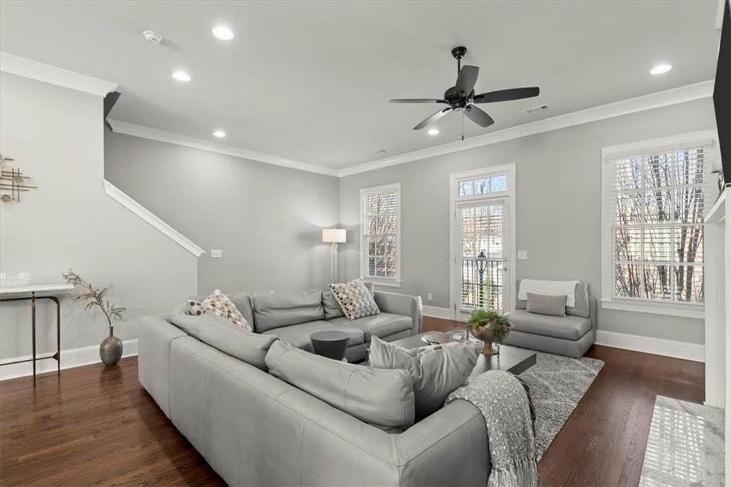 160 Clover Court – photo 3