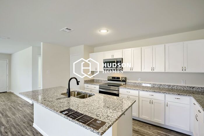 104 Goel Street – photo 5