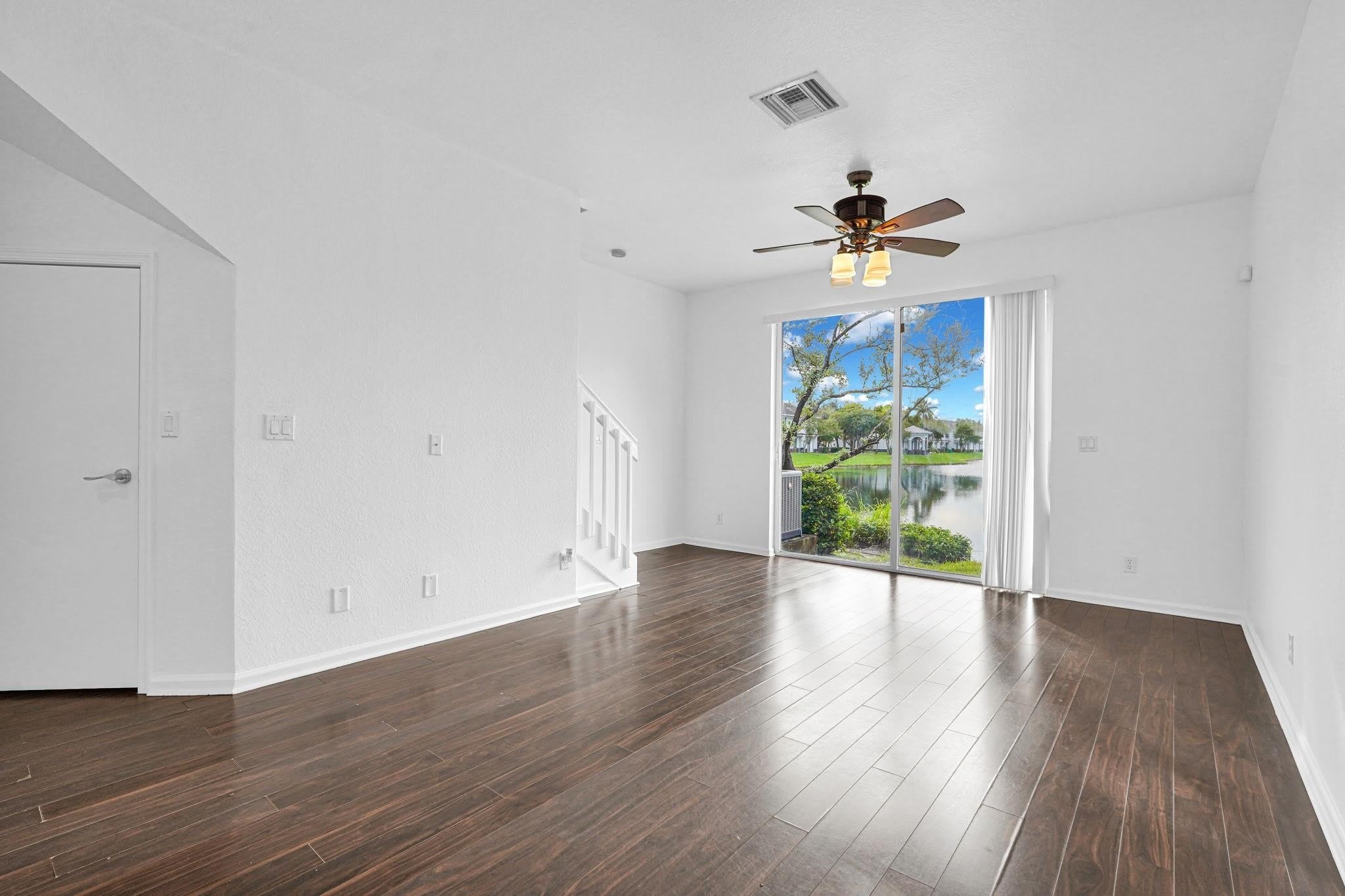 1427 NW 34th Way – photo 2