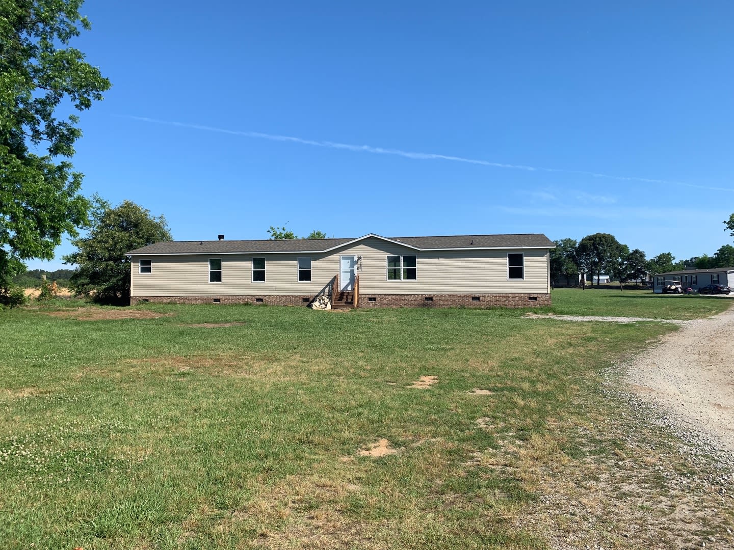 Large Four Bedroom house on nearly an acre – photo 2