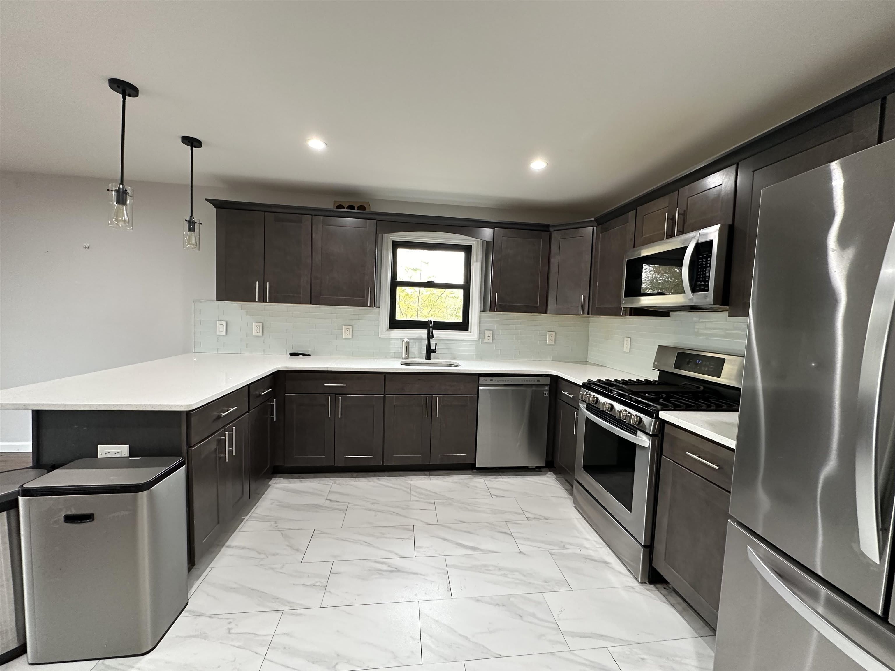 298 ARLINGTON AVE – photo 3