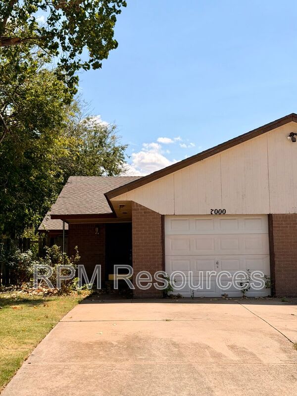 7000 Woodlake Dr – photo 1