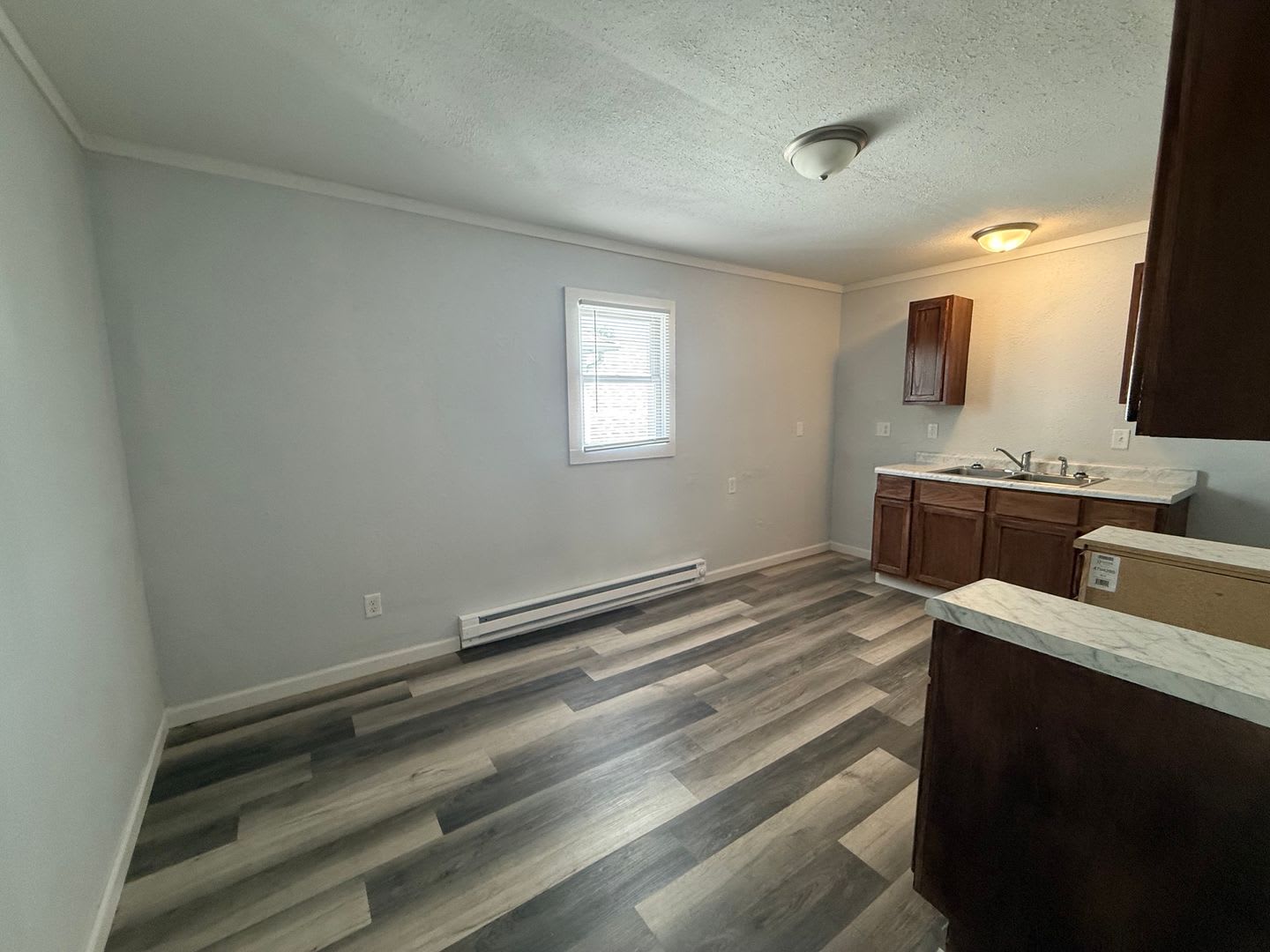 Cozy & Updated 1 Bedroom – photo 4