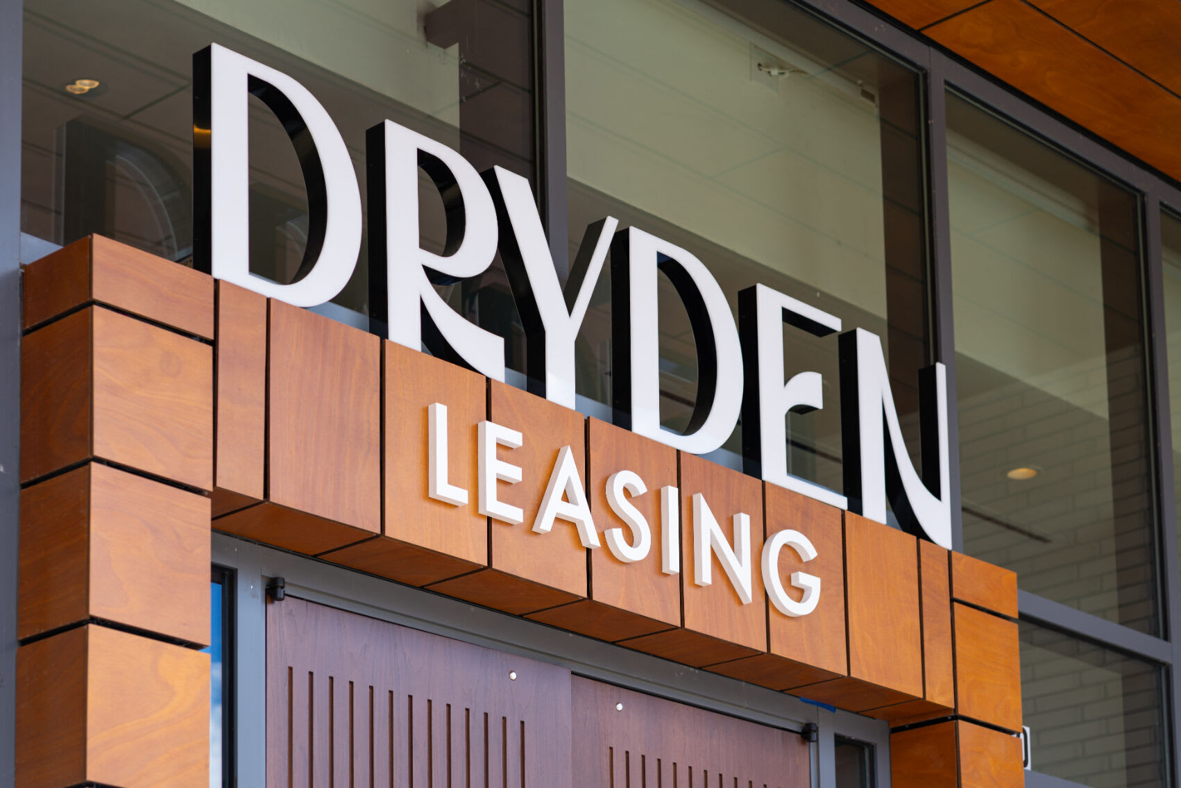 Dryden – photo 2