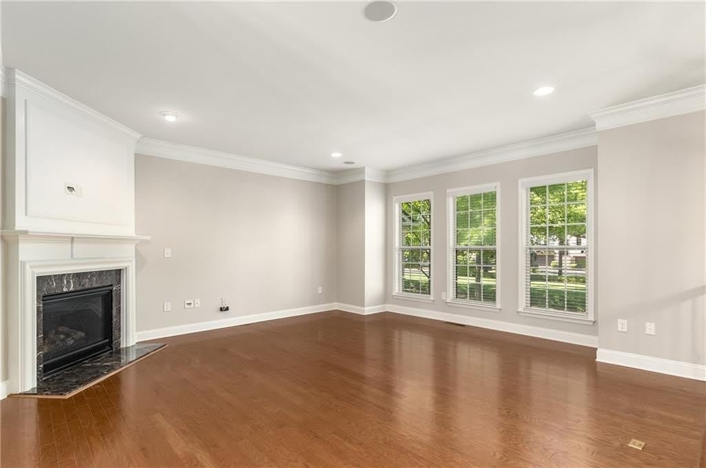 1035 E Paces Lane NE – photo 3