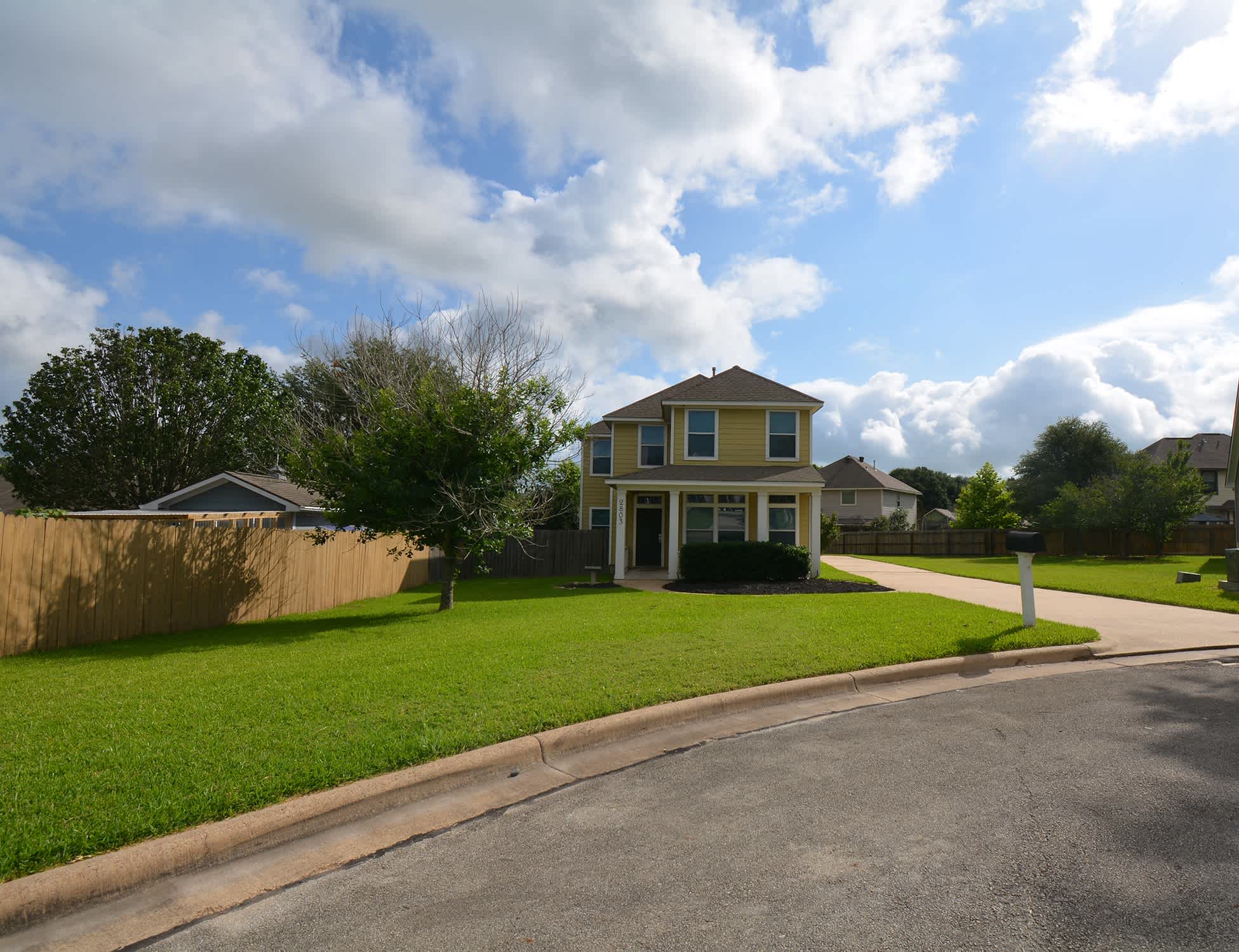 2803 Weeping Willow Circle – photo 2