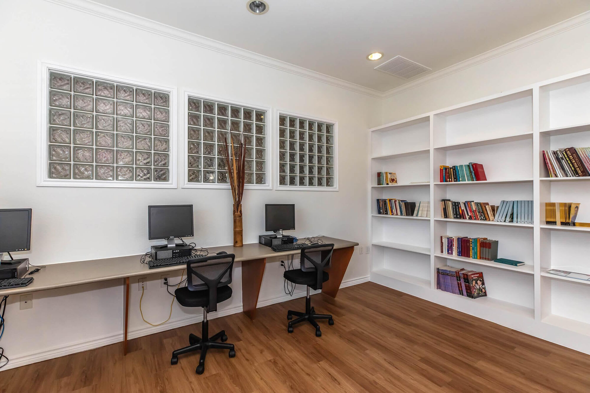 Reese Court Villas – photo 2