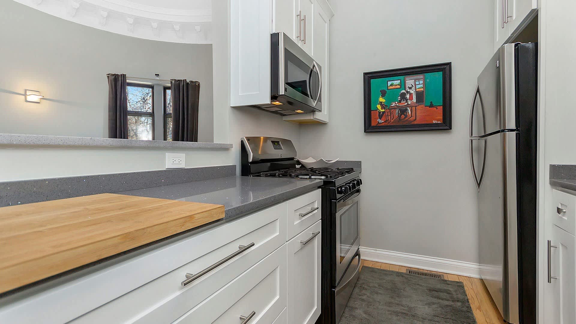 Renovated 1-Bedroom Duplex in Historic McGill Parc Castle — $1,565/Month – photo 4