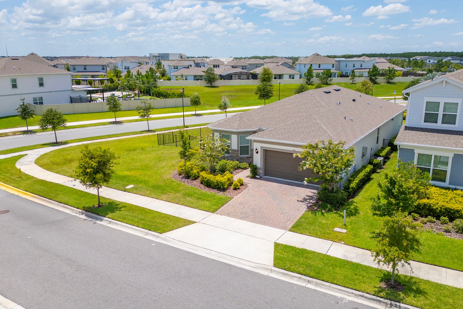 Ready To Move In Isle Of Lake Nona One Story 4 Bedrooms 3 Full Bathrooms – photo 2