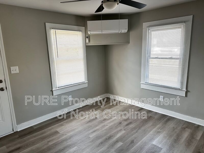 920 Holt St – photo 4