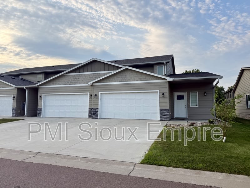 6114 E Copper Pl – photo 1