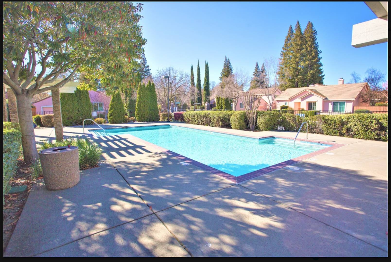 Gorgeous 3 BR/ 2 Bath in Desirable Gated Community!! – photo 4