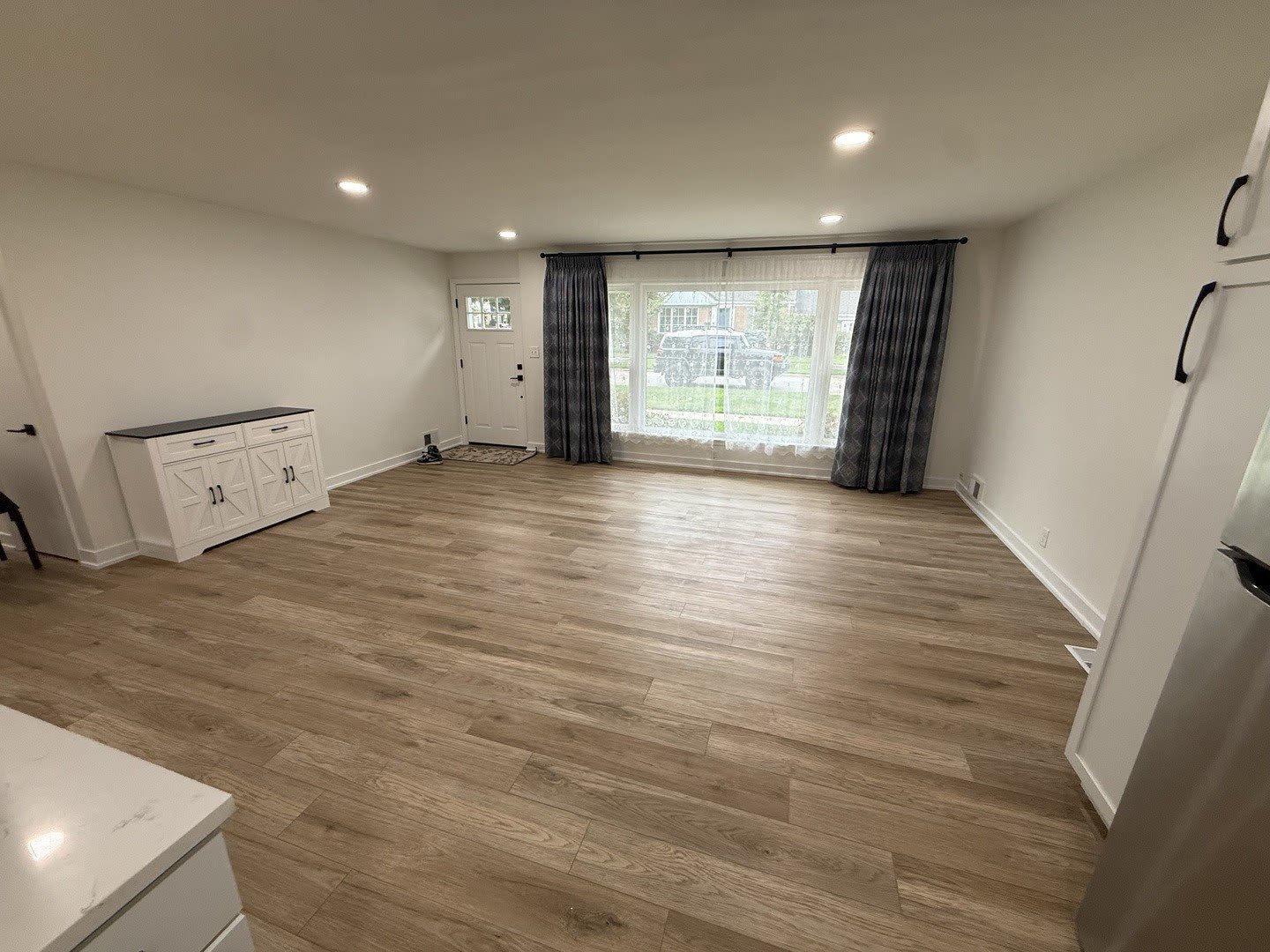 321 N Fairview Avenue – photo 3
