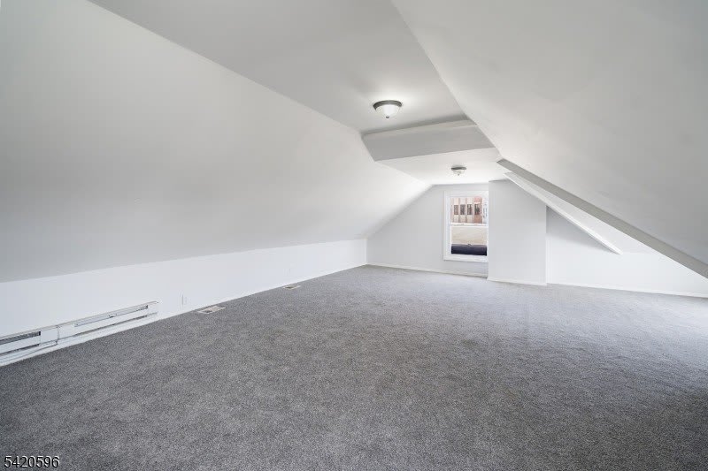 904 2Nd Ave – photo 4