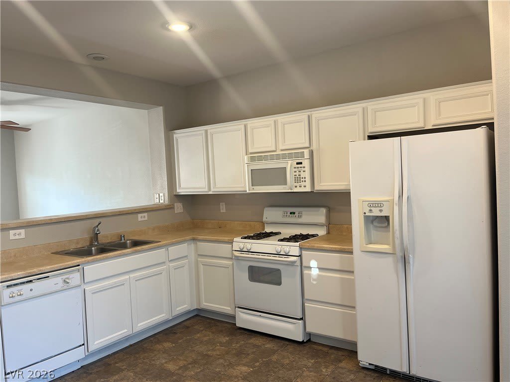 6094 Lazarro Court – photo 2