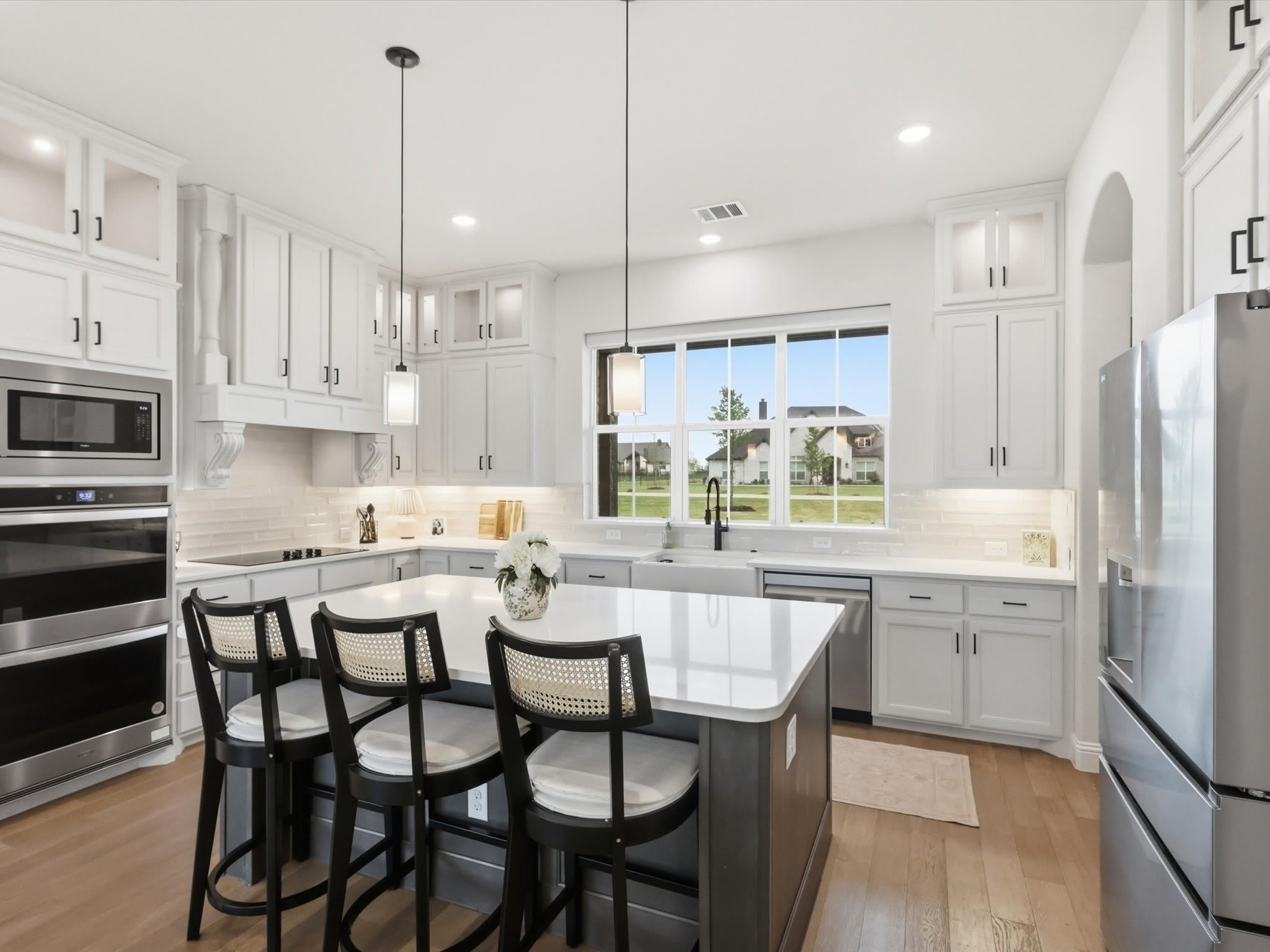 300 Waterview Drive – photo 2