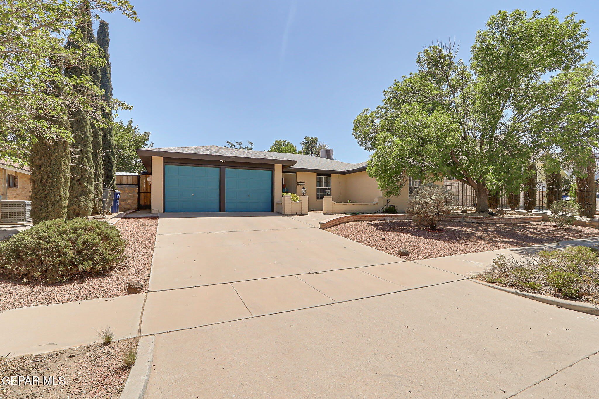 4348 LOMA HERMOSA Drive – photo 2