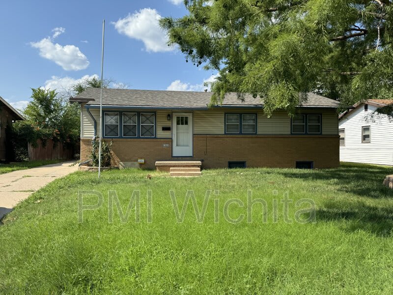 2322 W 29th St S – photo 1