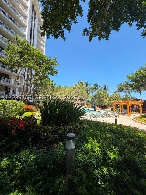 2000 Towerside Ter – photo 2