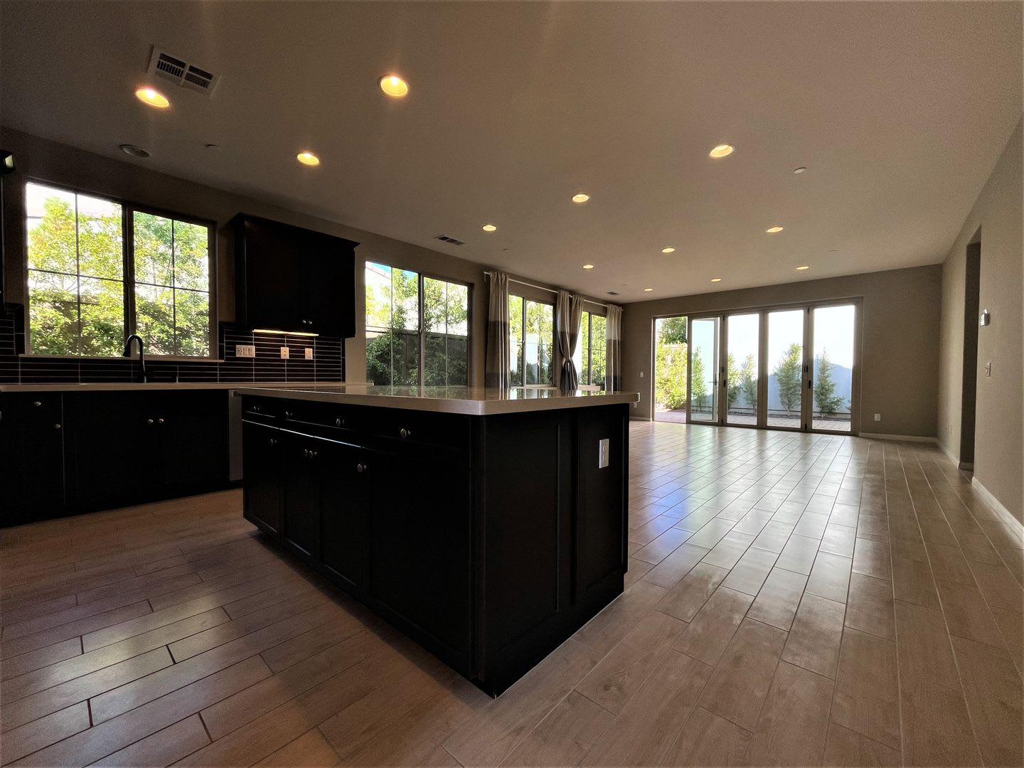 500 Off First Month Spacious 4 Bedroom 3 Bath Condo In Irvine – photo 5