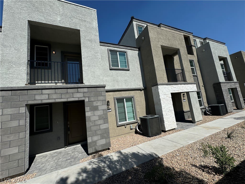 6181 Garden Crest Street – photo 4