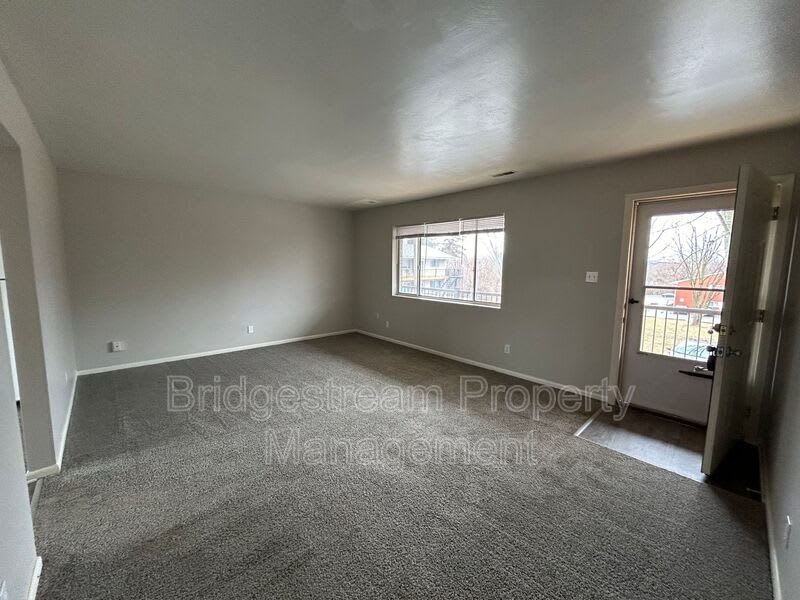 7837 N Main Street – photo 2