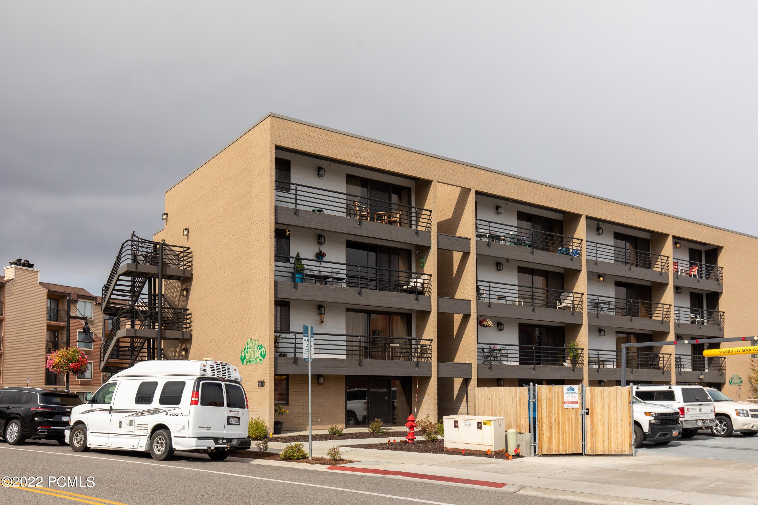2000 Prospector Avenue – photo 2