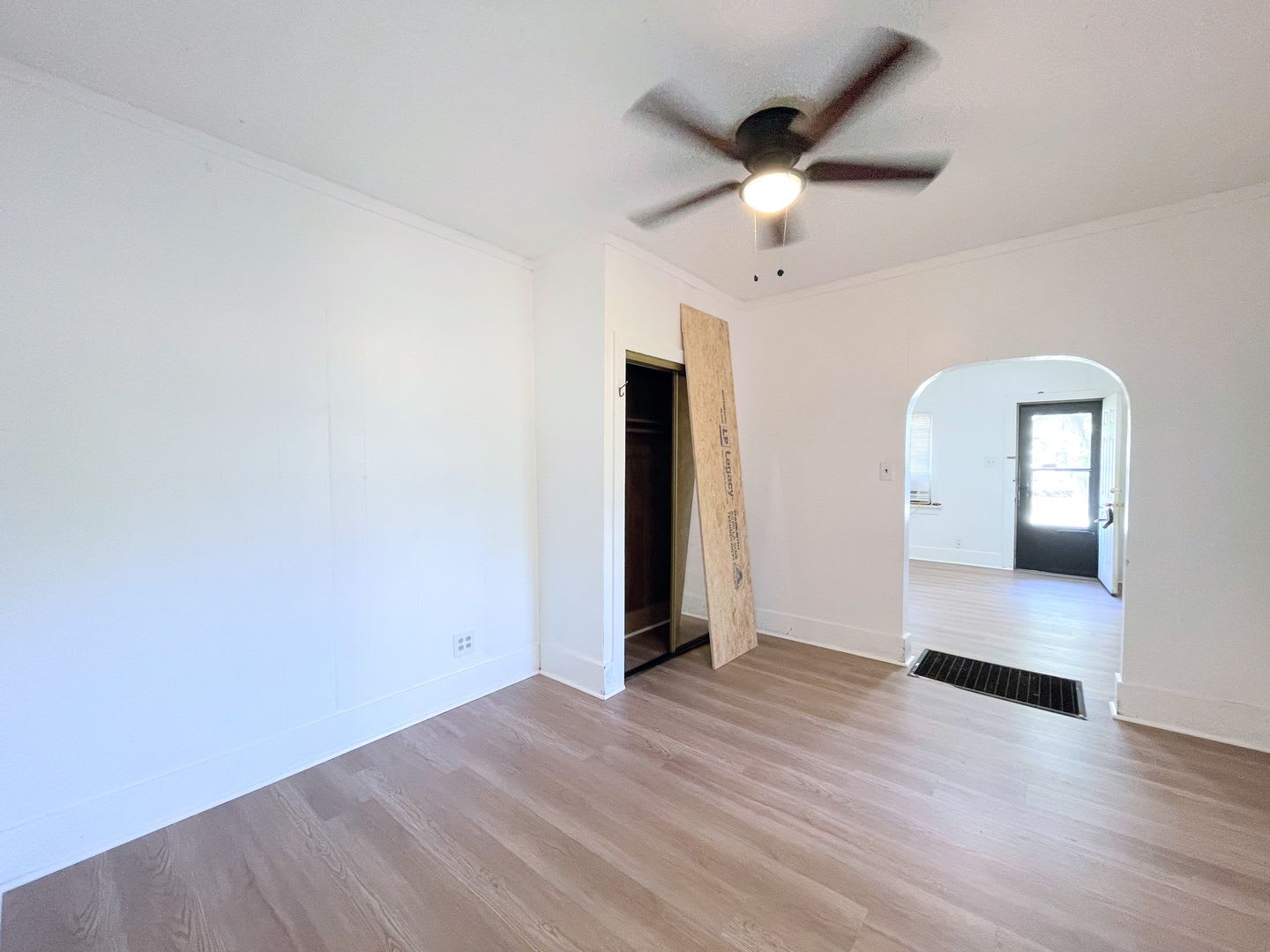 1 bedroom duplex close to Dillons – photo 5