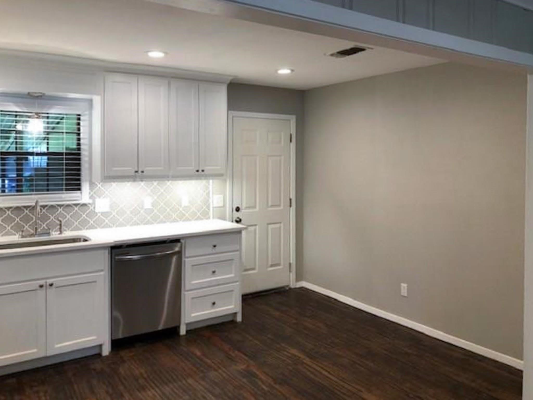 602 W 3Rd Street – photo 5