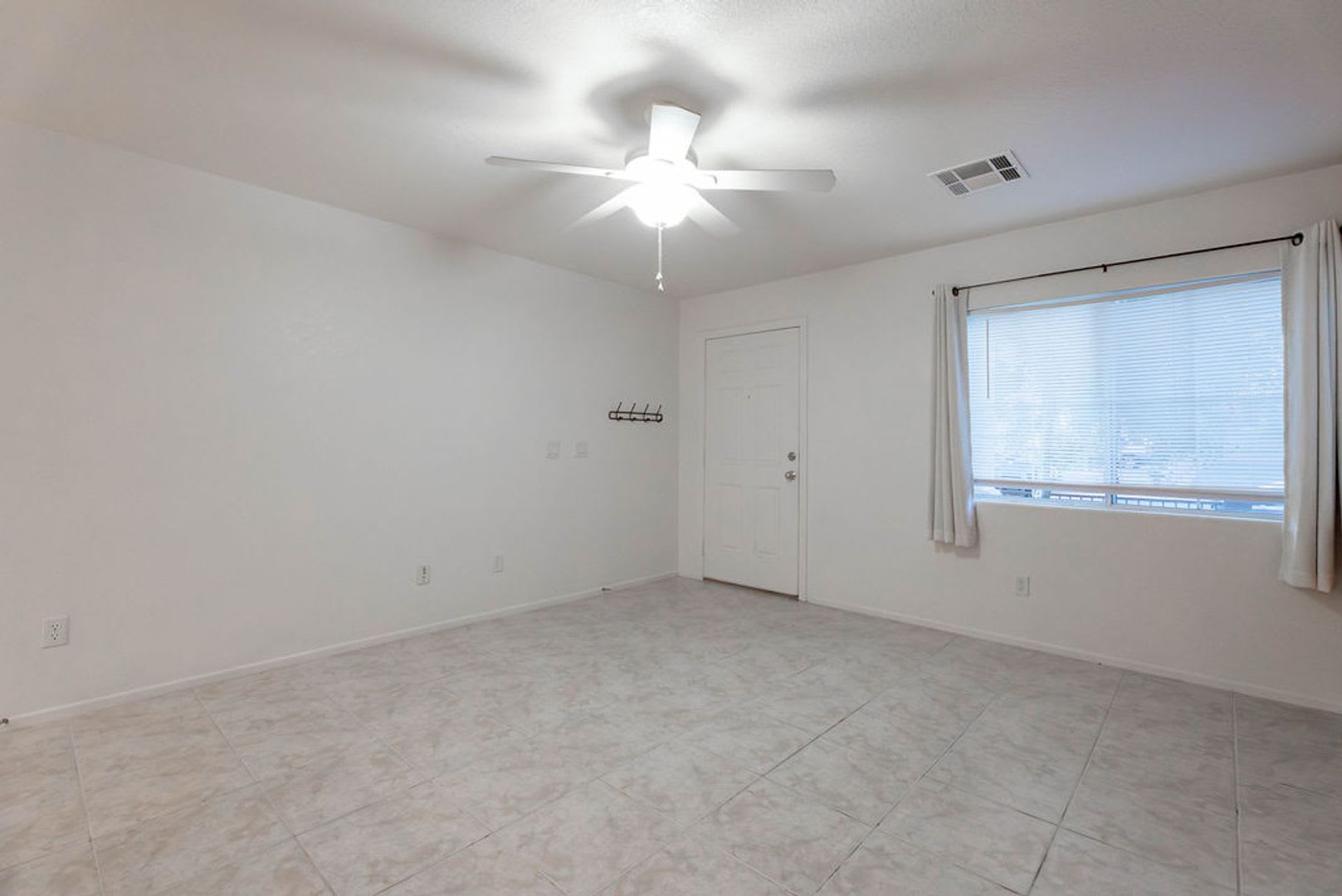 10380 Commanche Moon Avenue, Las Vegas, NV 89129 – photo 3