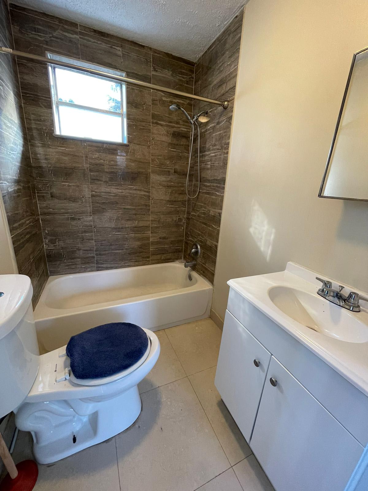 1912 North 20th Avenue – photo 3